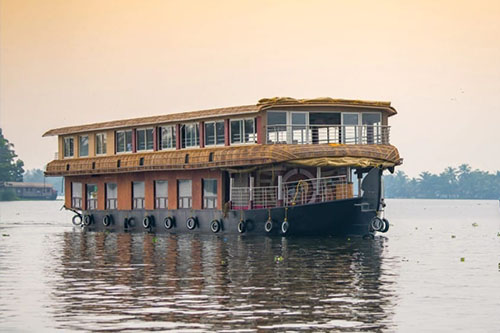 Blue Lotus Houseboats