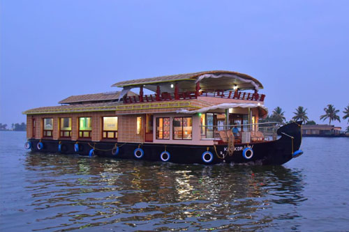 Blue Lotus Houseboats