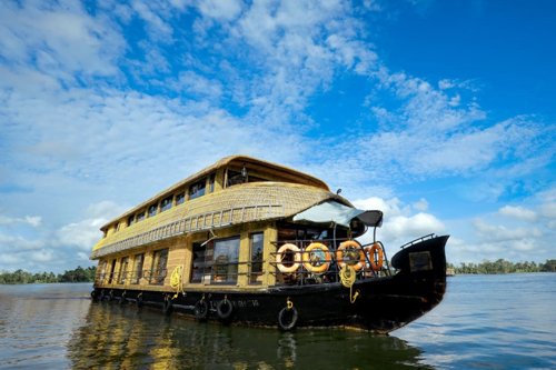 Blue Lotus Houseboats